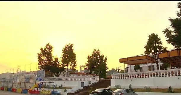 Merlin Park Resort 地拉那